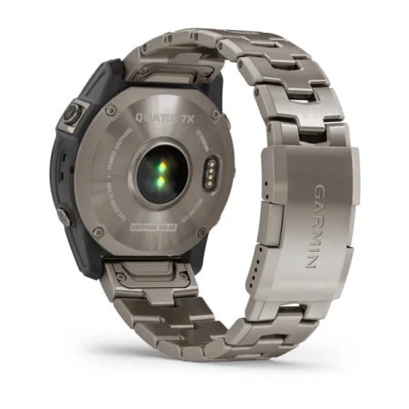 Мультиспортивные часы Garmin Quatix 7 Sapphire Solar титановый с серебристым титановым браслетом